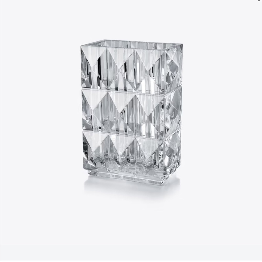 Baccarat Louxor Crystal Vase - Transparent Elegance